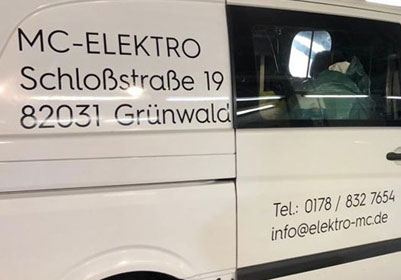 Klebeschriften Folienschriften | FACTORY4U München