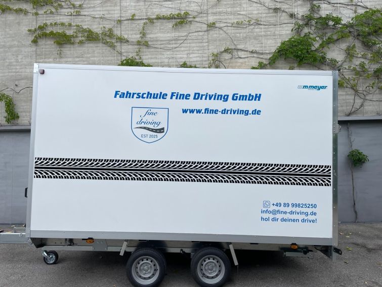 Folienschriften Konturgenau Geschnitten | FACTORY4U München